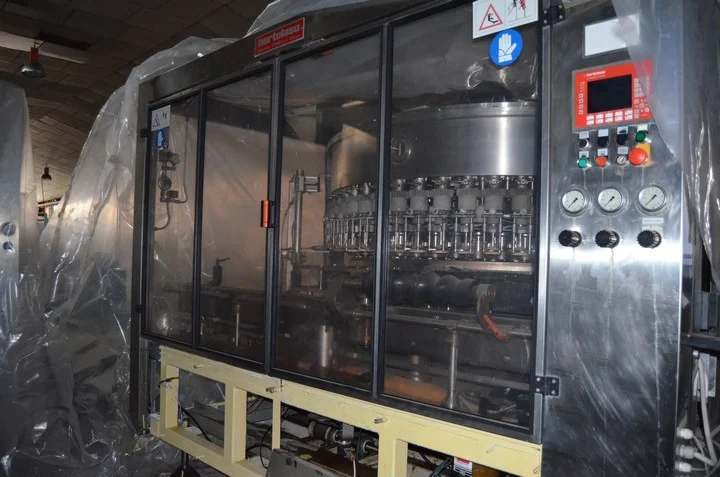 Linea di Imbottigliamento Vetro Usata Bertolaso BOTTLING LINE 12.000 bph