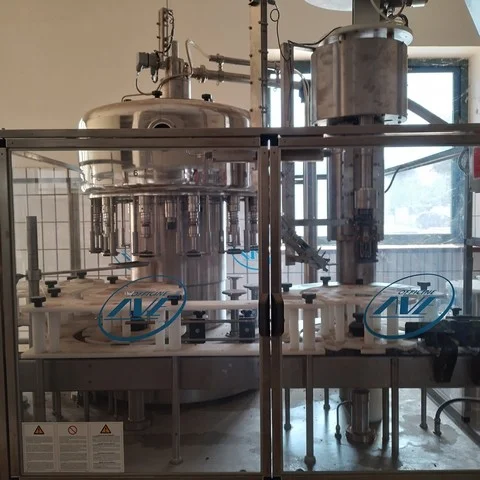 Linea di Imbottigliamento Vetro Usata Ave BOTTLING LINE 2.500 bph