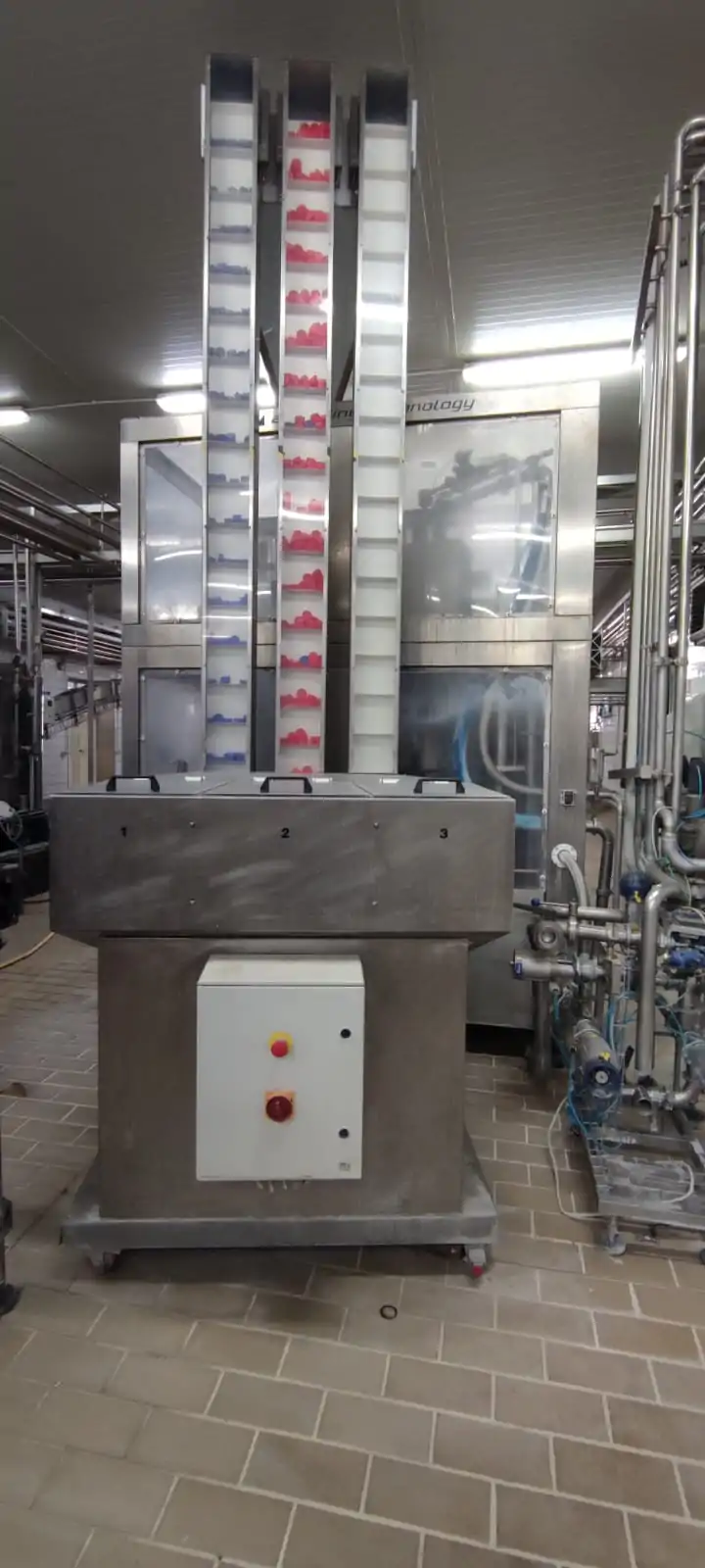 Monoblocco di Riempimento Usato Ave 7.000 bph