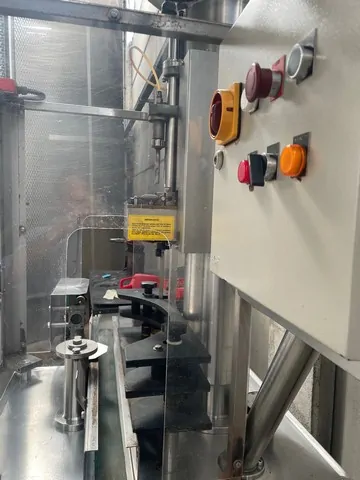 Tappatore Sughero Raso Usato Arol Gemini R. 2.500 bph