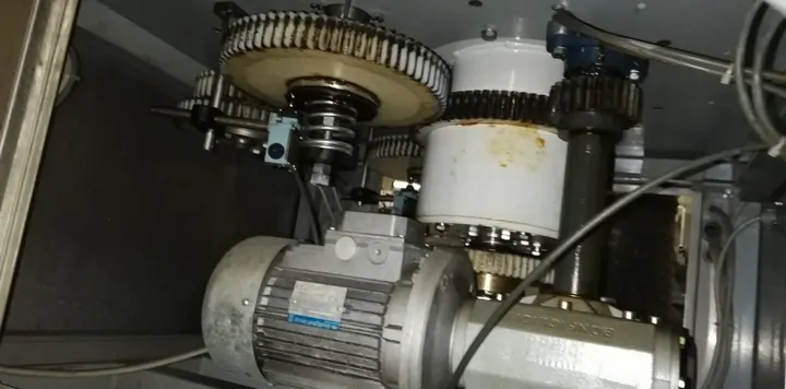 Tappatore Usato Arol KAMMA PKV 10.000 bph