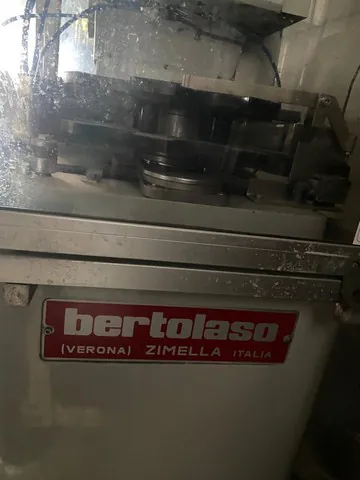 Tappatore Sughero Raso Usato Bertolaso 2.500 bph