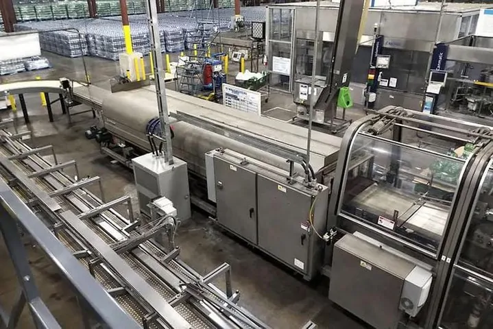 Linea di Imbottigliamento PET Usata Krones 46.000 bph