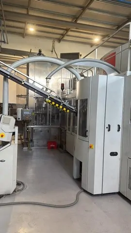 Linea di Imbottigliamento PET Usata Sidel Bottling Line 18.000 bph