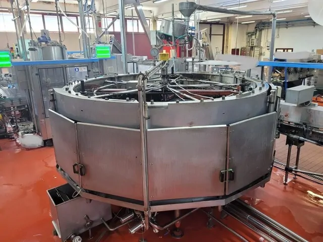Monoblocco di Riempimento Isobarico Usato Cortellazzi 12.000 bph