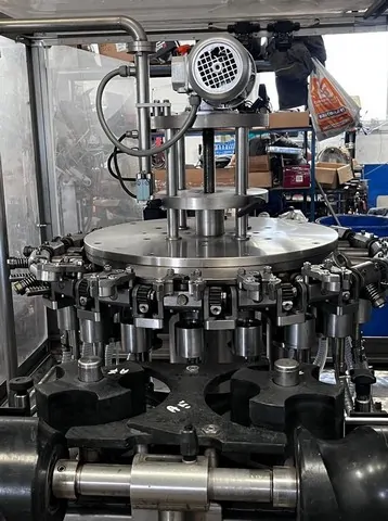 Monoblocco di Riempimento Usato GAI 5003 5.000 bph