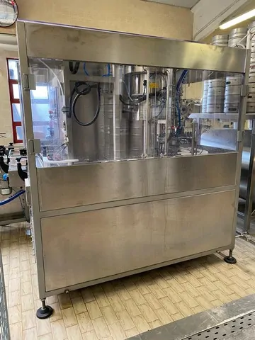 Monoblocco di Riempimento Isobarico Usato Axtra SA/L-G5/L-IV5/L-C1-CW/L-T1. 300 bph