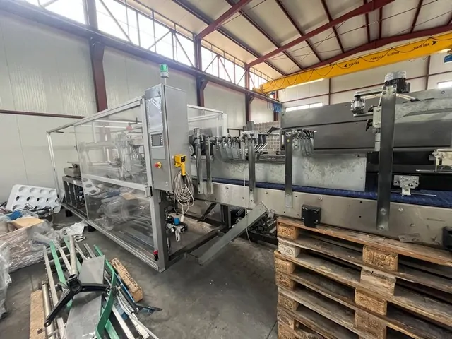 Linea di Imbottigliamento PET Usata BC EAS70.115.9 8.000 bph