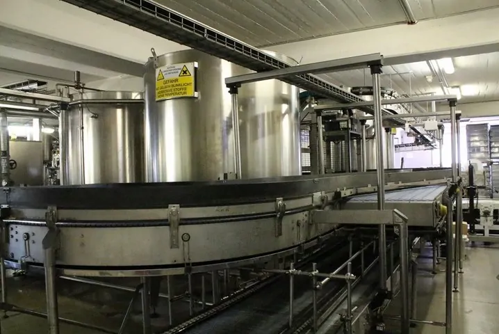 Linea di Imbottigliamento PET Usata Simonazzi 18.000 bph